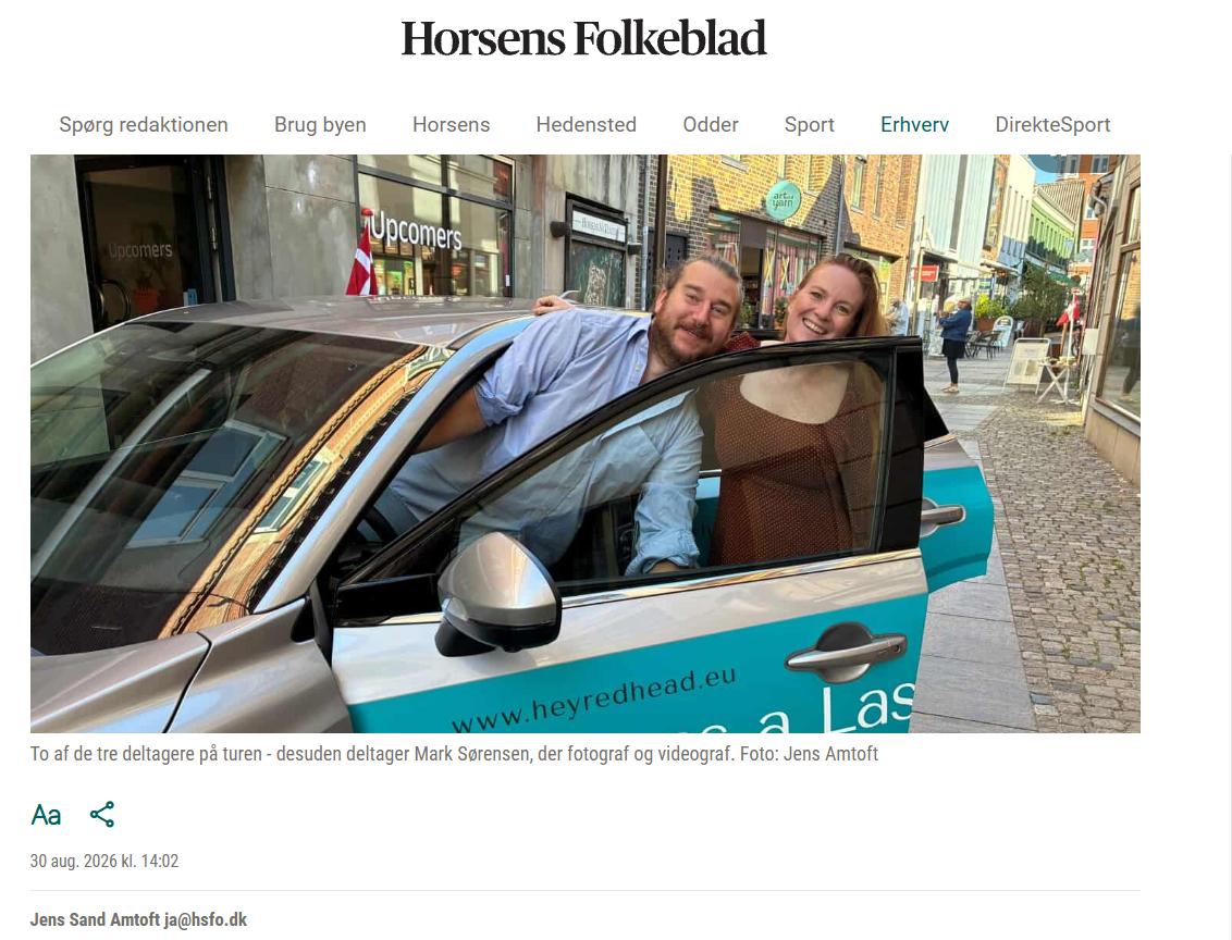 Eva Reng-Andersen and Mark Ludvig Henriksen in their new car from Bilernes Hus ready to go on adventures.