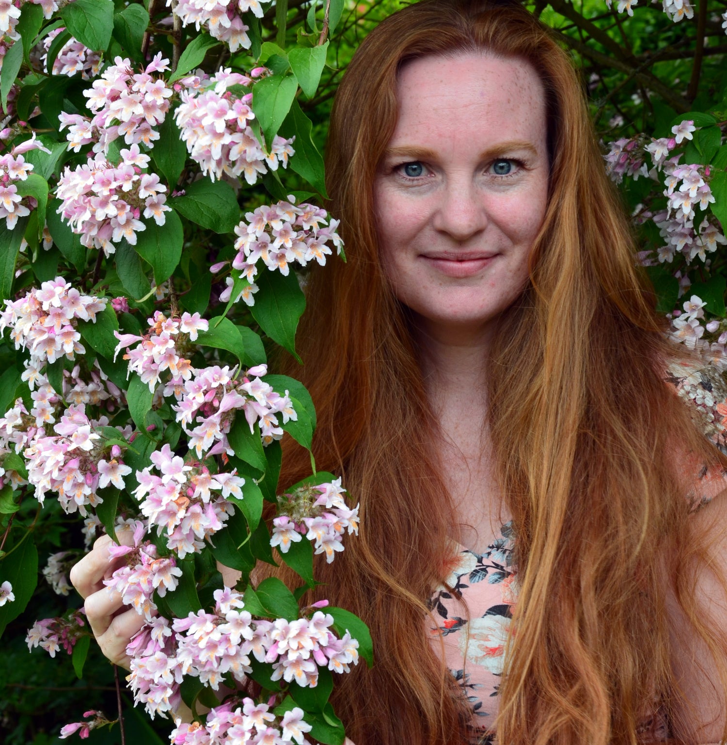 Eva Reng-Andersen Founder of HEY REDHEAD® and Light as a Lash Mascara.
We are new, small, female founded and female owned brand.Support us by creating brand awareness:◊ Reviews on www.heyredhead.eu◊ Reels & posts with the mascaras and you ◊ Follow and tag: @heyredhead.eu◊ Refer your friends to us In frame: Founder and owner, Eva Reng-Andersen